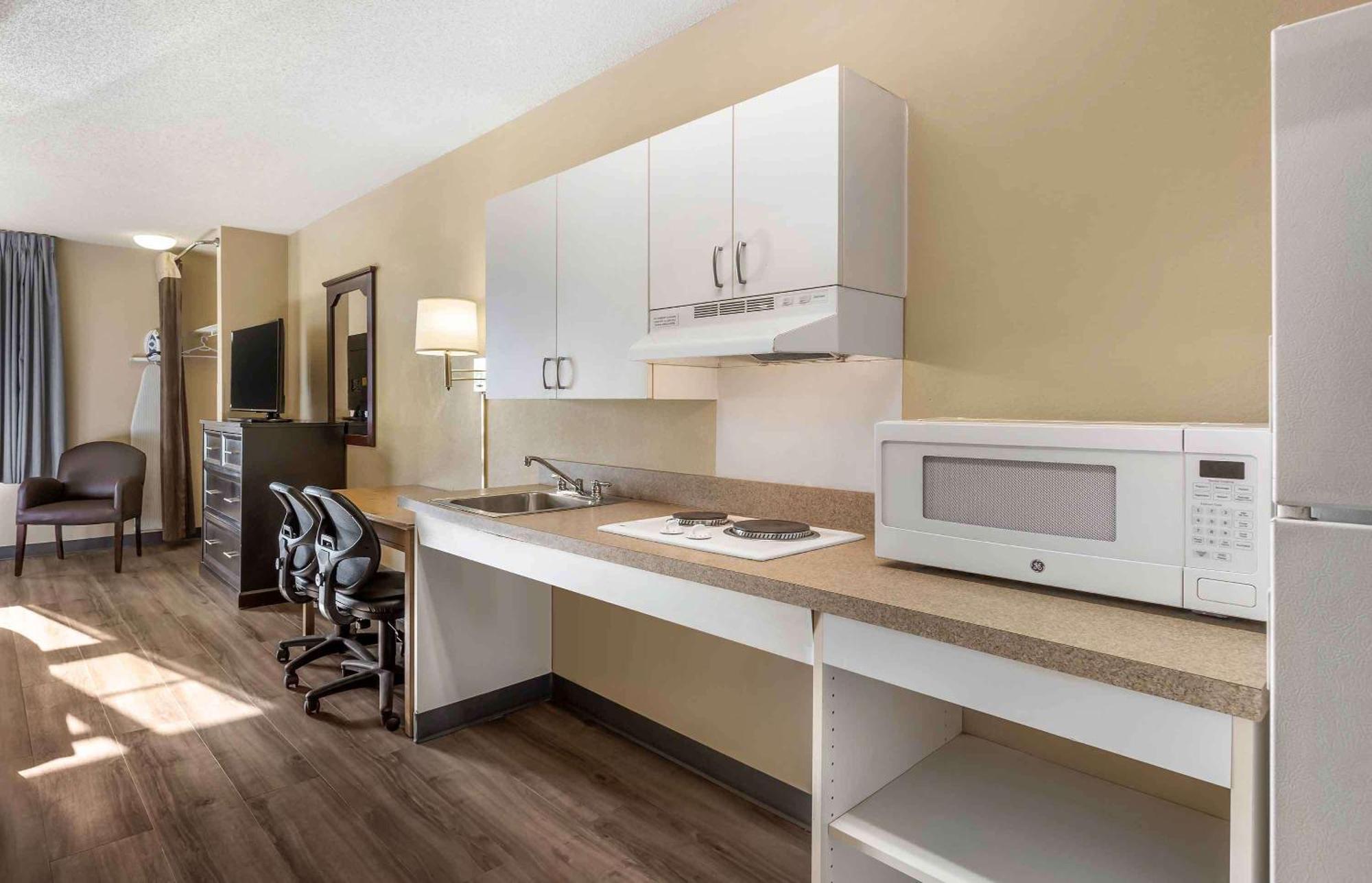 Extended Stay America Suites - Boston - Брейнтри Екстериор снимка